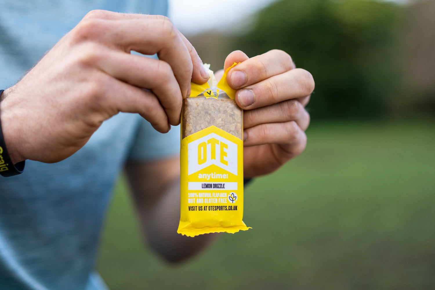Lemon Drizzle Anytime Bar