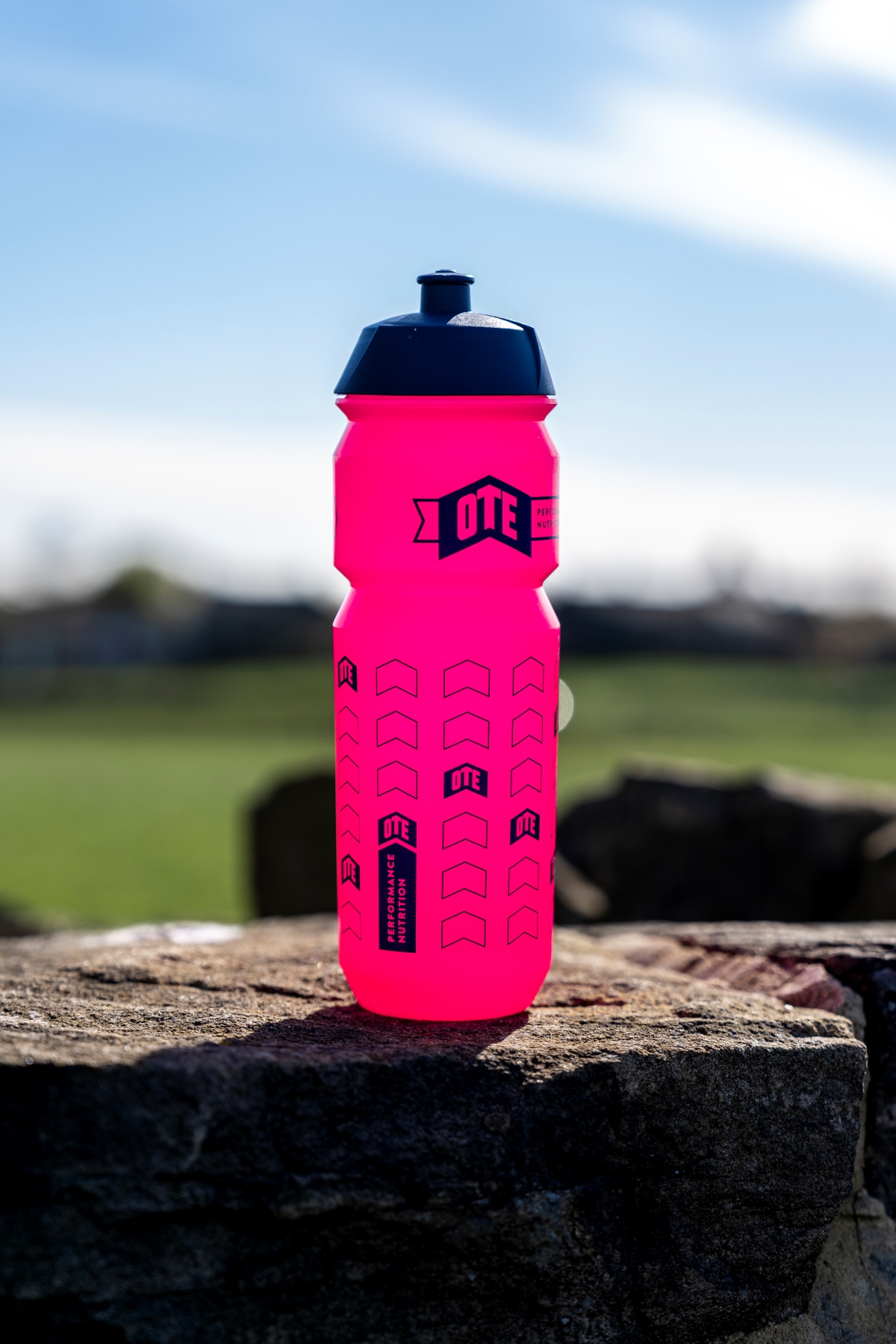 Pink Hup Hup Drinks Bottle 750ml — OTE Sports